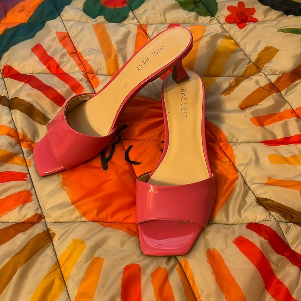 Nine West Barbiecore Mules NWOT - Picture 1 of 7